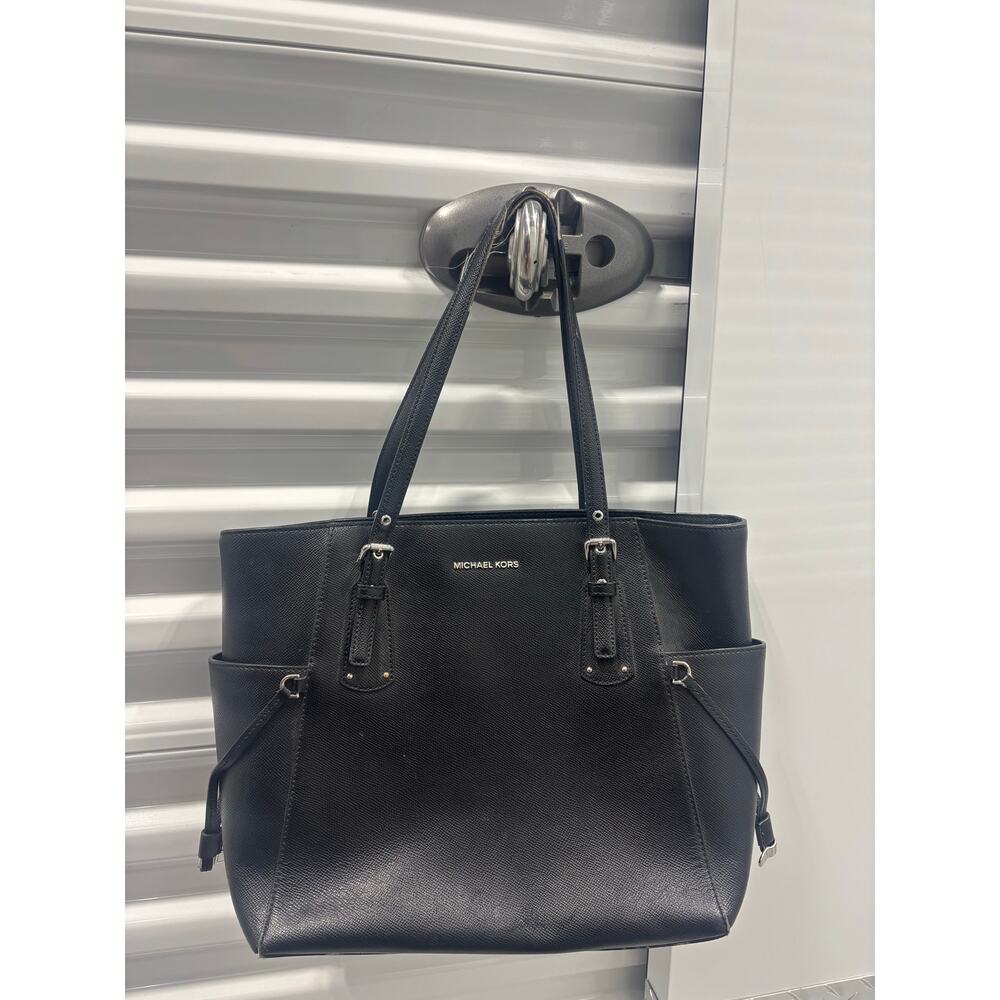 Michael Kors Voyager Tote Saffiano Leather Black Silver Hardware Shoulder Bag